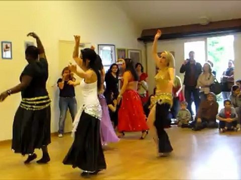 Cours de danse orientale à Versailles