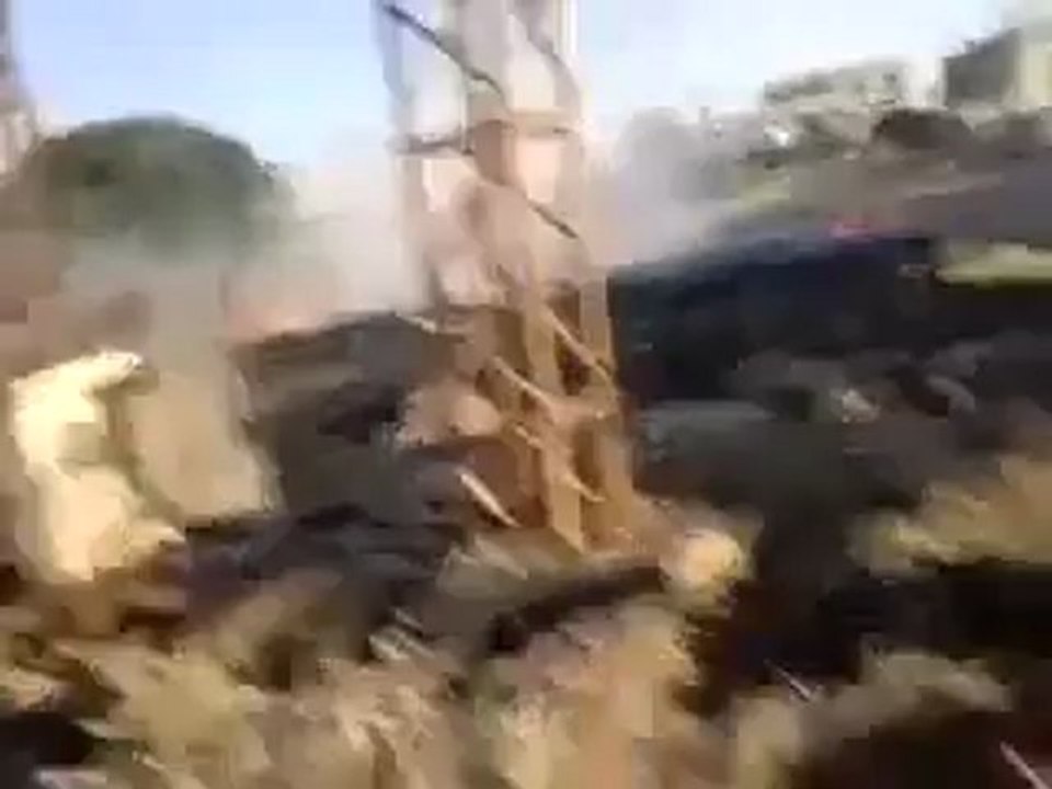 Syria فري برس  درعا حوران بلدة النعيمة أثار القصف لاسدي 11 6 2012 Daraa