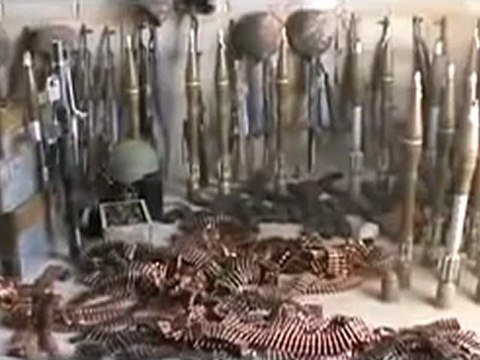 Syria فري برس ديرالزور العشارة اكبر عملية أغتنام ذخائر من عصابات الاسد كتيبة بشائر النصر وكتيبة الحمزة 11 6 2012 Deirezzor