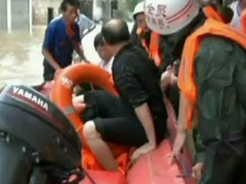 Dramatic pictures as torrential rain batters parts of China