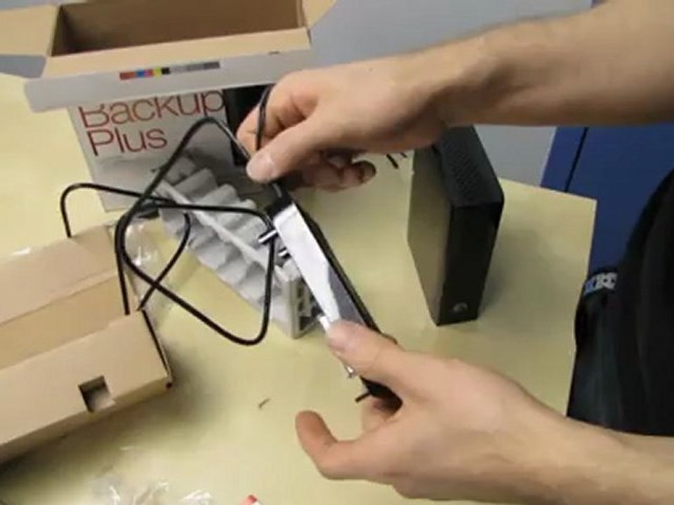 Seagate Backup Plus USB3 Desktop Storage Drive Unboxing & First Look Linus Tech Tips