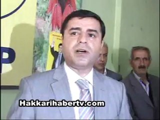 Demirtaş Hakkari'de polis, asker ailelerine seslendi