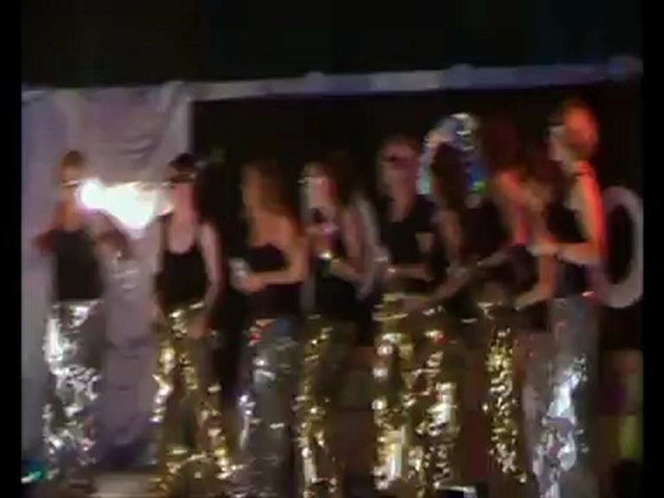 Spectacle centre aéré juillet 2009 a Beuzeville 27210