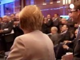 Merkel: Avrupa ekonomisinin kontrolü tek elde toplanmalı