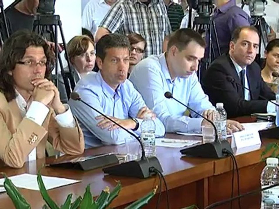 ЦЕНАТА НА ПРИРОДНИЯ ГАЗ СКАЧА С ДО 5%, А НА ВОДАТА В СОФИЯ - С НАД 2%