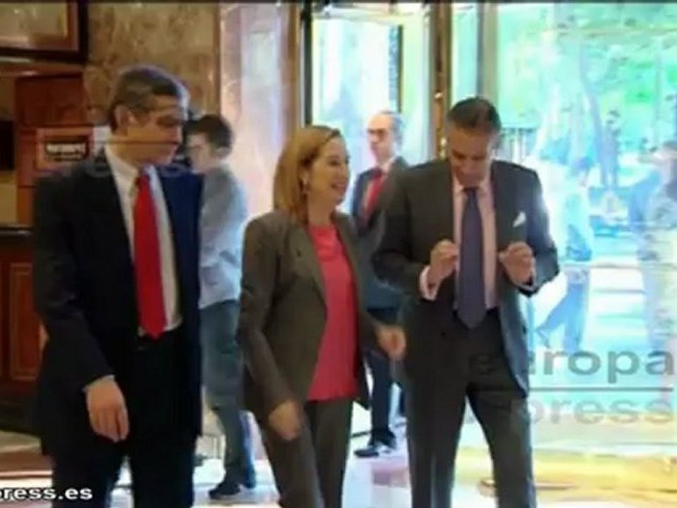 Pastor anuncia plan de reestructuración de aeropuertos