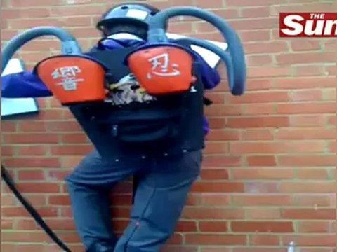 AspiroMan - Le vrai Spiderman (aspirateur + ventouse)