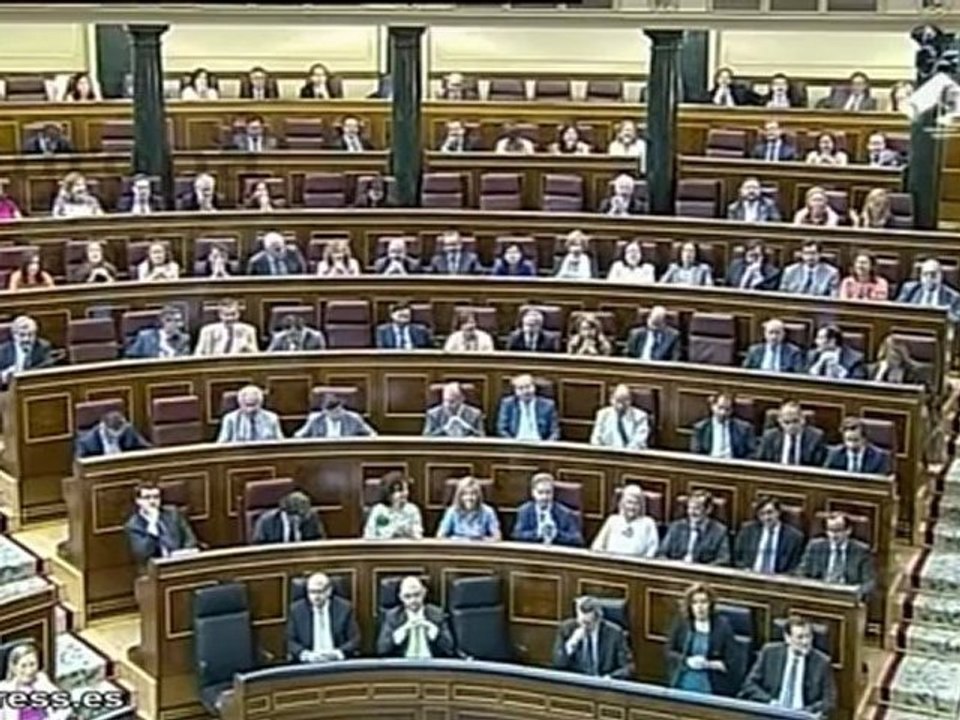 Sáenz de Santamaría culpa al PSOE de actual situación