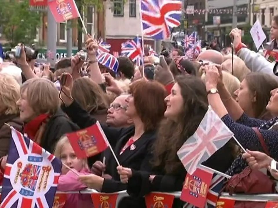 Duchess of Cambridge sings God Save the Queen