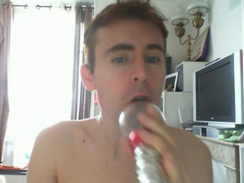 Wiwi égratigne "j'ai le coeur en joie j'ai le coeur en peine" de Chantal Goya