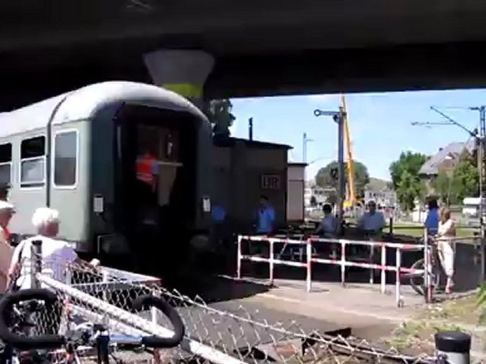 A1-b1 sonderzug zum rheinhafenfest; einfahrt in den hafen