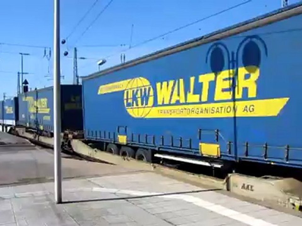 A1 Hörtext Bahnhofsansage: Durchfahrt eines Zuges