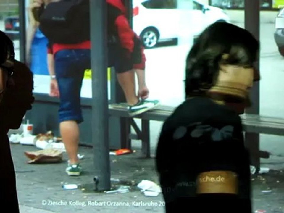 A1-2 Hörtext Konversation Thema 'Müll auf der Straße'