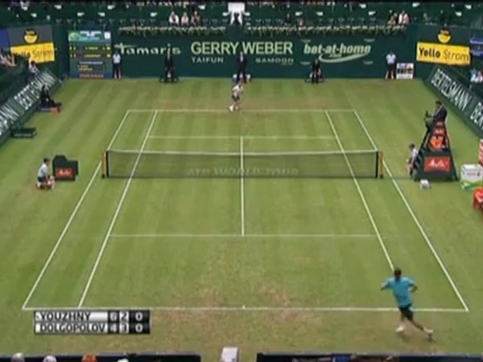 Halle: Youzhny kämpft Dolgopolow nieder