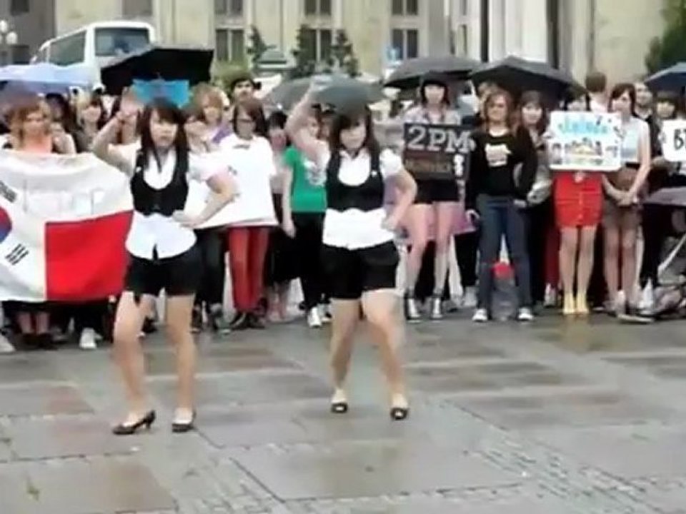 Dreamstage Korea  Global Flashmob Day   Warsaw Poland   T ara   I Go Crazy Because Of You
