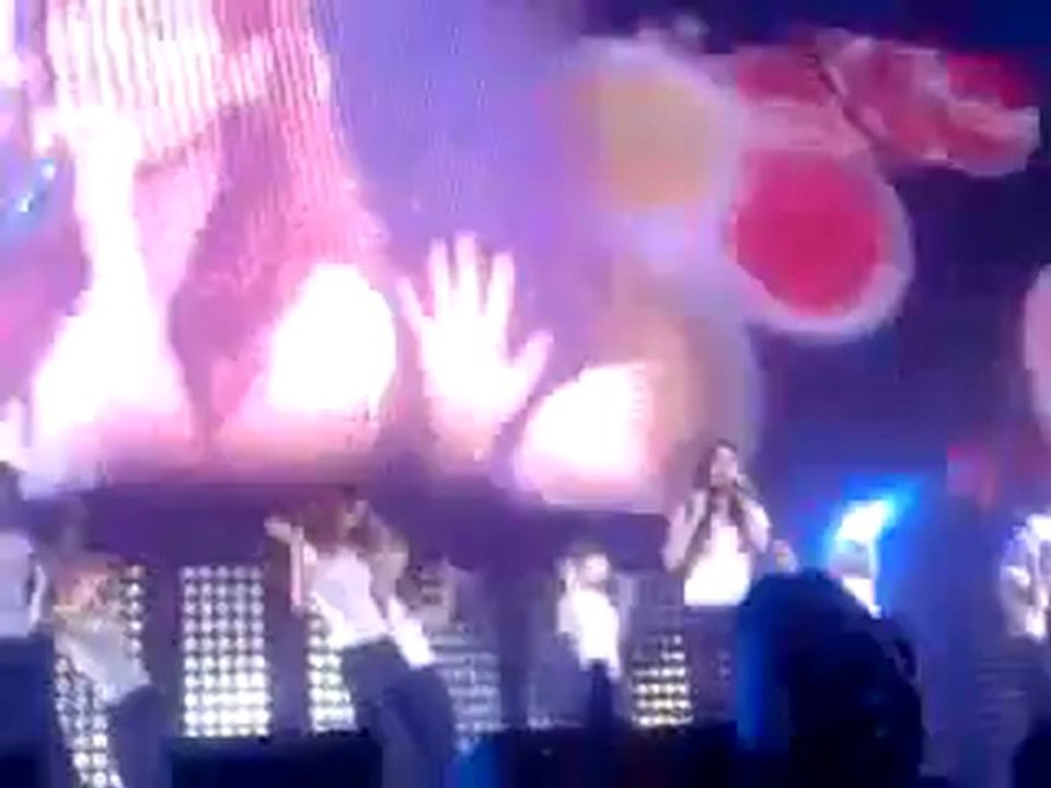 [FANCAM] SM TOWN PARIS 110611 (CUT) SNSD GEE