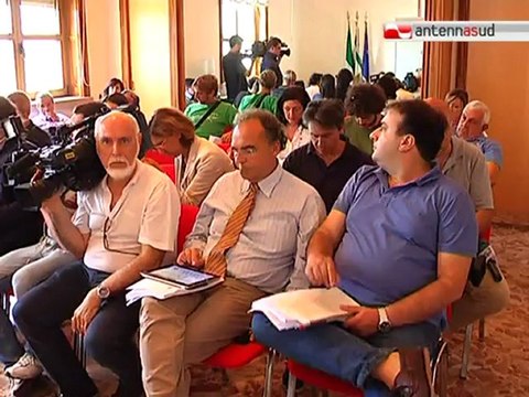 TG 12.06.12 Conti in ordine alla Regione Puglia ma le tasse non saranno ridotte