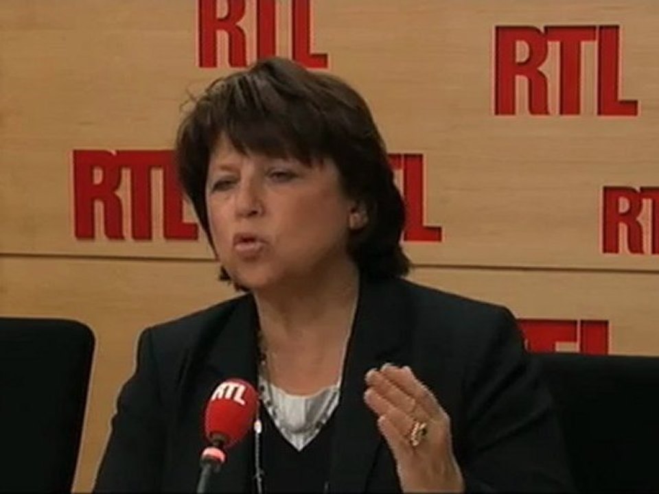Martine Aubry, première secrétaire du PS : "Il faut que Valérie Trierweiler soit plus discrète"