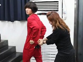 [ENGSUB] Extraordinary 20s DVD - MAKING IN SEOUL STUDIO