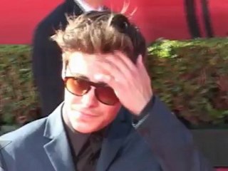 Lily Collins & Zac Efron BREAK UP