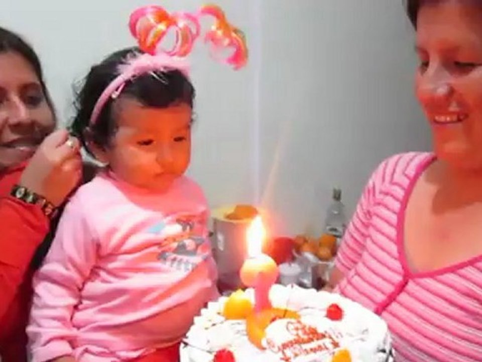 Feliz cumple añotresmeses