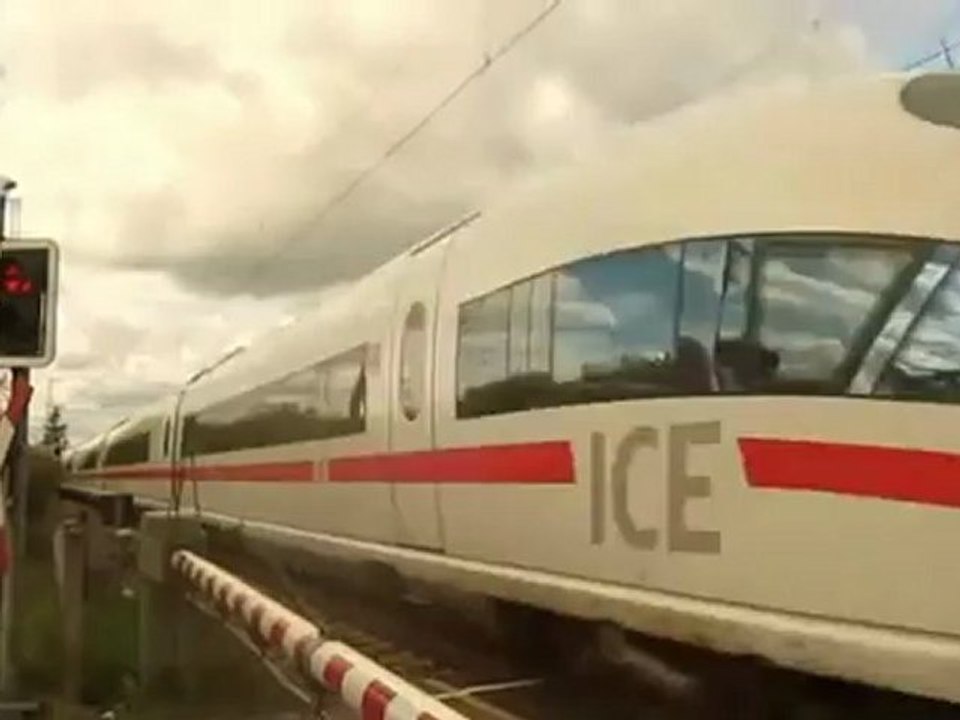 A1-B1 Textproduktion Am Bahnübergang