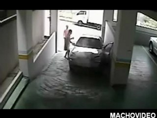 Γυναίκα στο τιμόνι