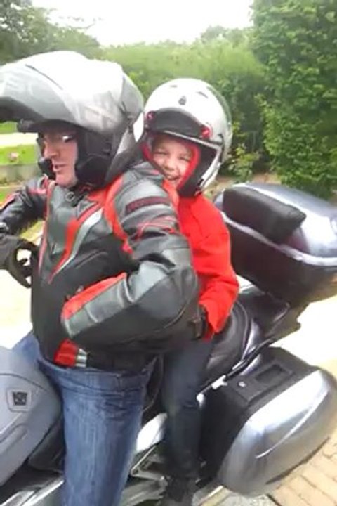 1er tour de moto pour mon loulou