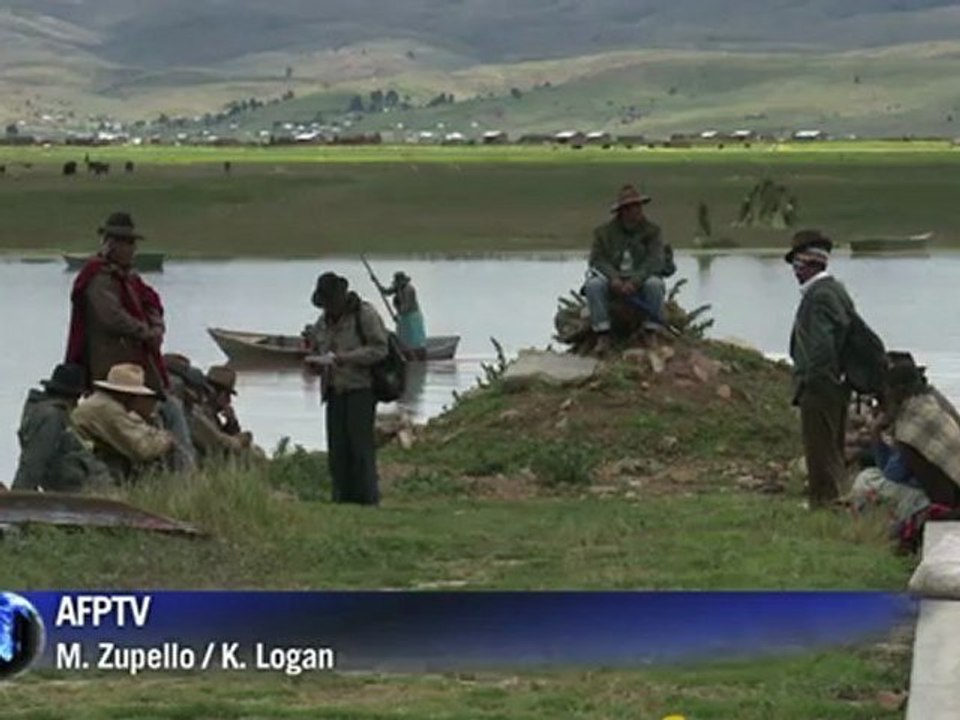 Titicaca-see in peru droht umzukippen