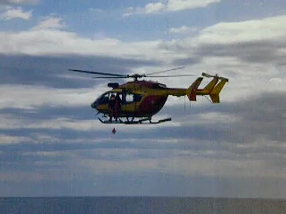 DSCN5440 Hélitreuillage SNSM Le Barcarès 11 juin 2012