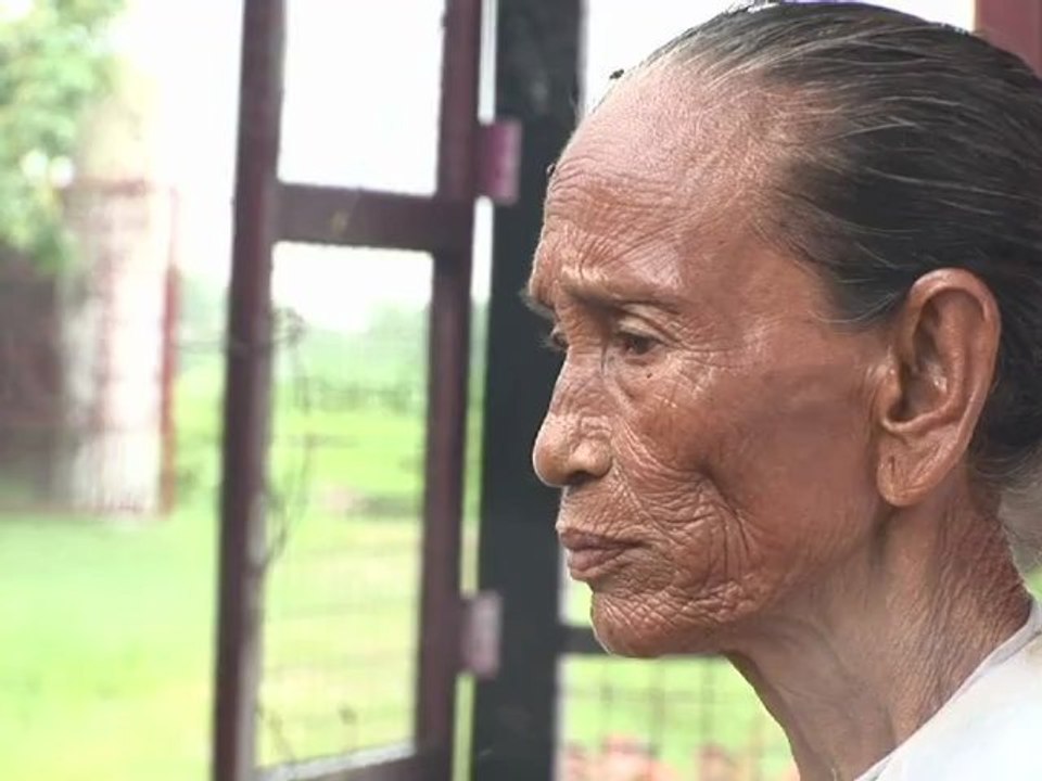 Myanmar sectarian unrest displaces more than 30,000'