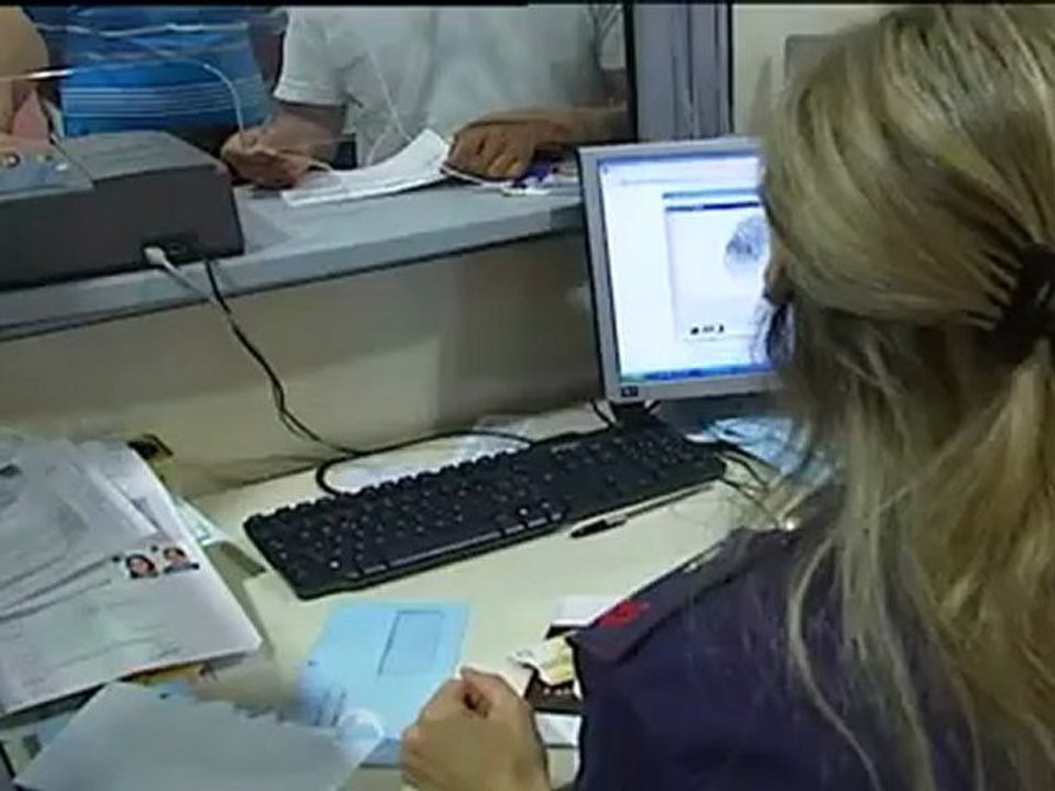 crisi gli immigrati se ne vanno
