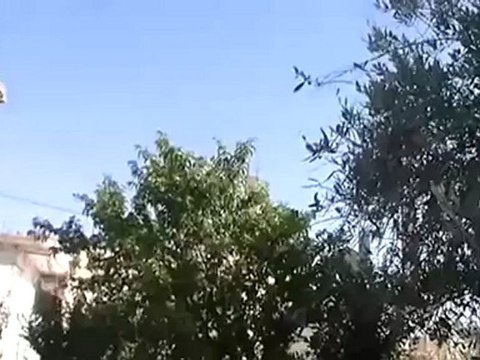 Syria فري برس درعاالمسيفرة الطيران الحربي يقصف البلدة 13 6 2012 Daraa
