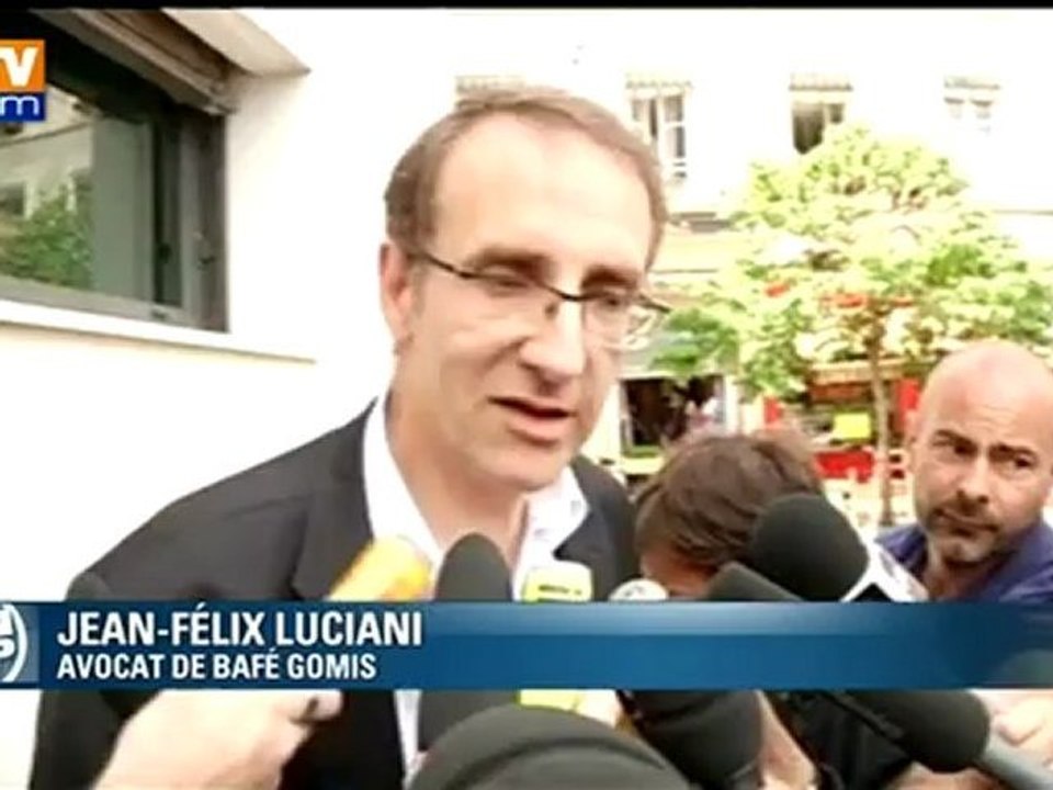Les deux footballeurs Gomis et Benalouane présentés au parquet