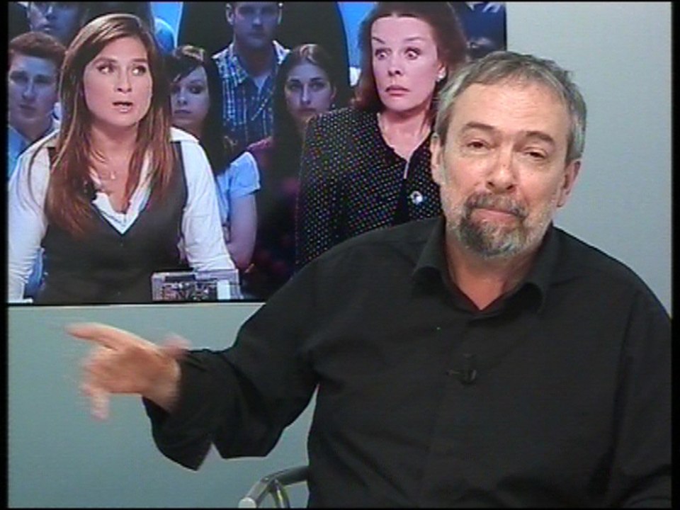 Le Grand journal lynche Sarkozy : Porte sacque