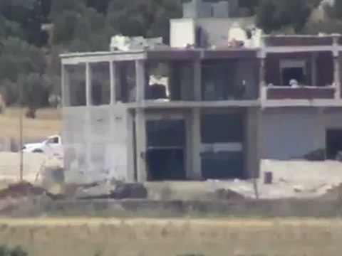 Syria فري برس ريف حلب الاتارب المحتلة تعزيزات جديدة إلى المدينة لمنع خروج مظاهرة فيها 15 6 2012 Aleppo