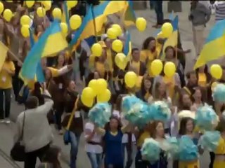 La torcida ucraina in festa prima della Francia