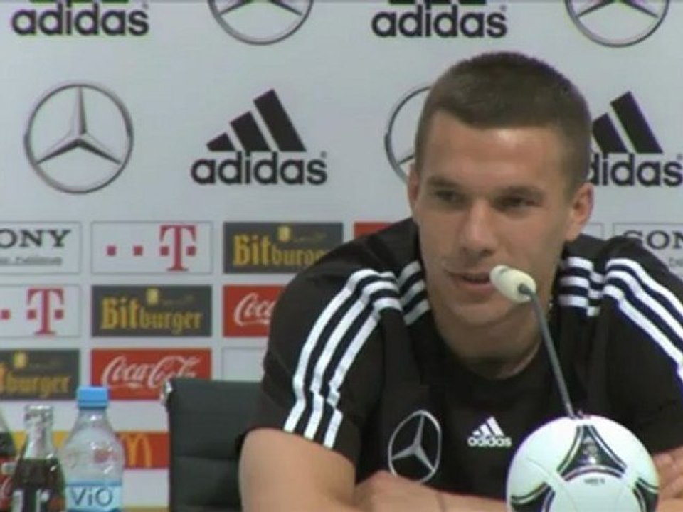 Poldi vor 100. Länderspiel