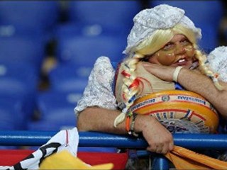 Edwin Evers ft. Frank en Ronald de Boer - We verlaten het EK