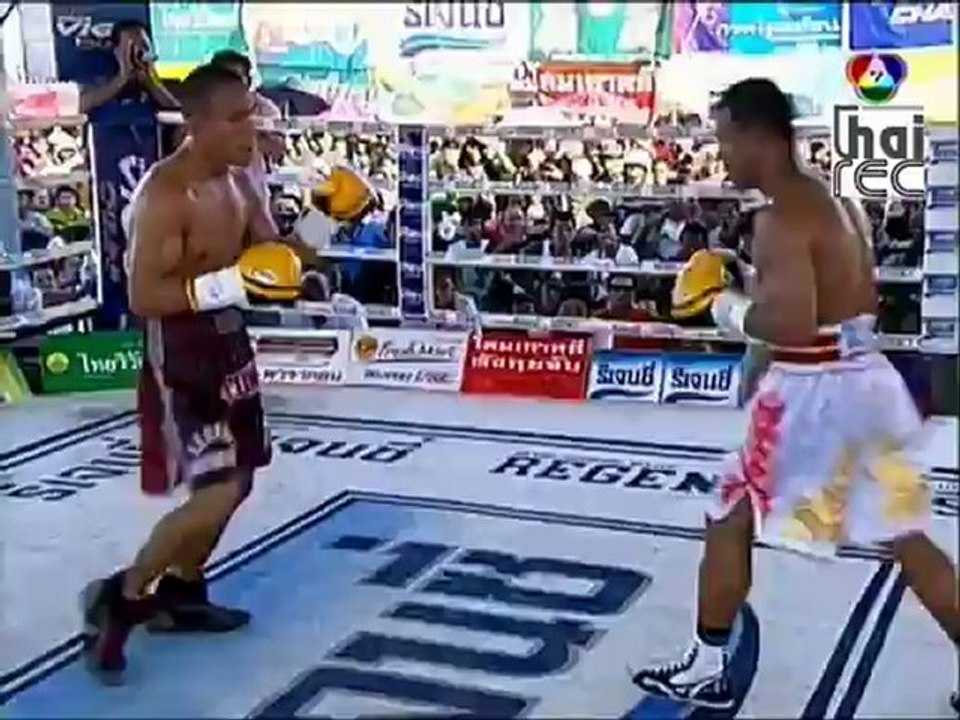 Kompayak Porpramook vs Jonathan Taconing