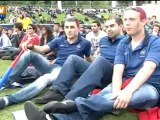 Euro 2012 : la joie des supporters des Bleus à Paris