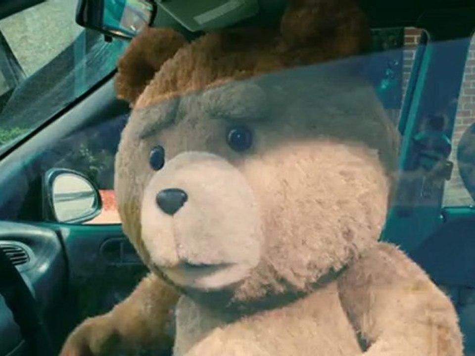 Ted - TV Spot: "Tweet"