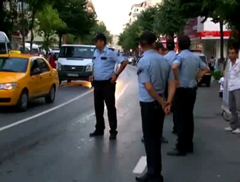 Avcılar'da Polise Silahlı Saldırı