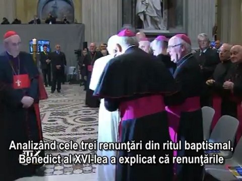 Benedict al XVI-lea: În Botez suntem uniţi cu Dumnezeu şi cu fraţii