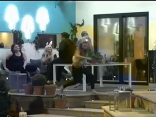 En aning full Annica