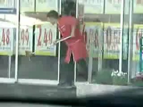 La femme de régis femme de ménage