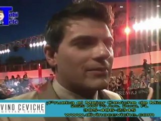 Pablo Azar (@azarpablo) en la Alfombra Roja de Premios Lo Nuestro 2012