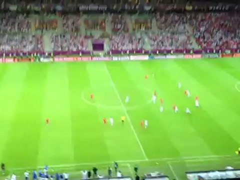 Πανηγυρισμοί στο γήπεδο με τη λήξη του αγώνα