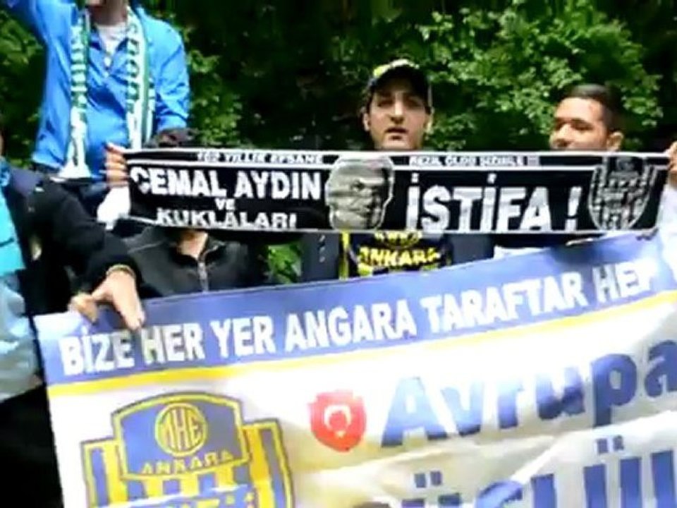 Avrupalı Güçlüler'den Cemal Aydın'a istifa çağrısı.
