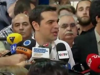 Leaders vote in crucial Greek election